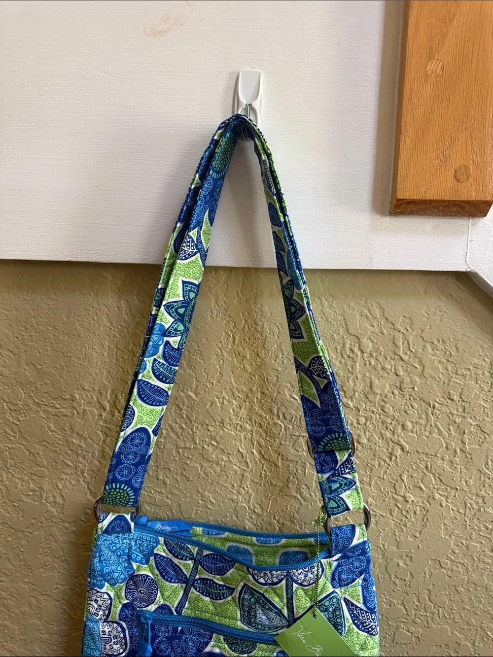 Vera Bradley Retired 2012 Doodle Daisy Hipster Crossbody Bag Quilted Adjustable